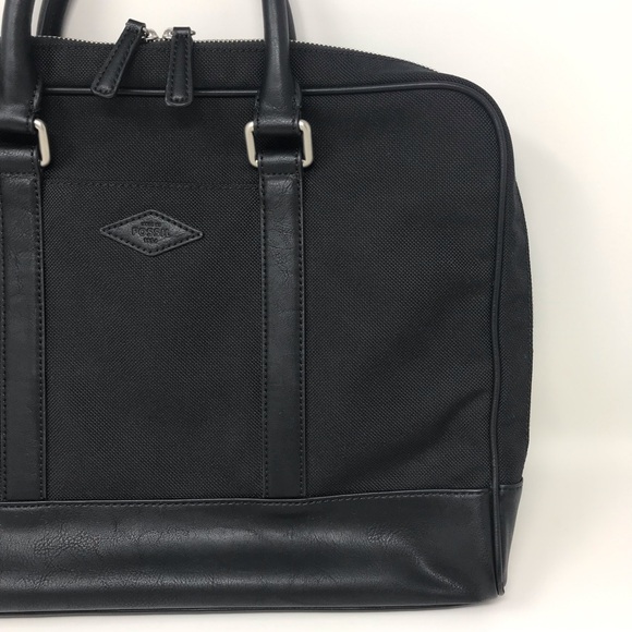 lululemon belt bag gold strap RARE Lululemon Everywhere Belt Bag 1L Velour Black/Gold